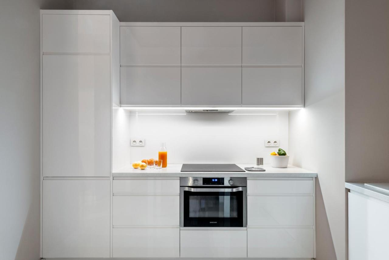Warsaw - Aparts Lotnisko Okecie Appartement Buitenkant foto